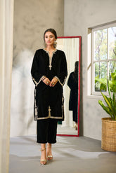 DA-1699 BLACK EMBROIDERED KURTA